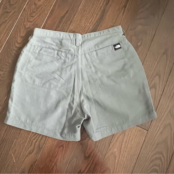North face hiking shorts bluish grey colour 100% nylon size 8 - Picture 2 of 7